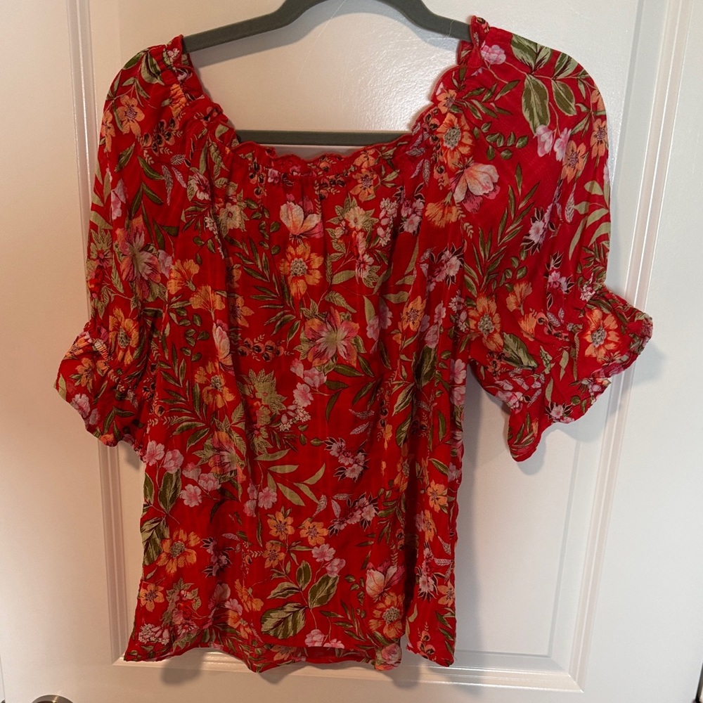 Vibrant Red Floral Women's Blouse - Picture 6 of 6